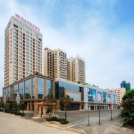 Vienna Classic Hotel Dongguan Changan Xiandai Экстерьер фото